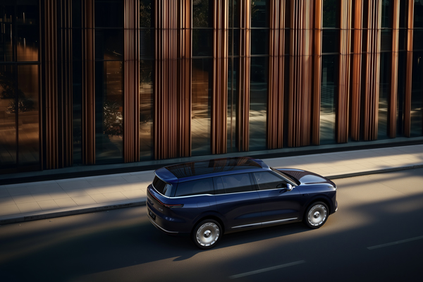 33.69万元起，上汽旗舰?智己LS9正式开启预售 以全球巅峰科技，颠覆30万级大六座SUV格局