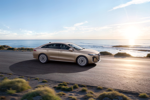 荣威M7 DMH重磅上市，限时美好价8.58万元起享新能源时代家轿王